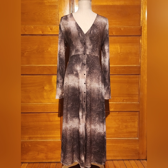 Zara Dresses & Skirts - Zara snake print long sleeved maxi dress